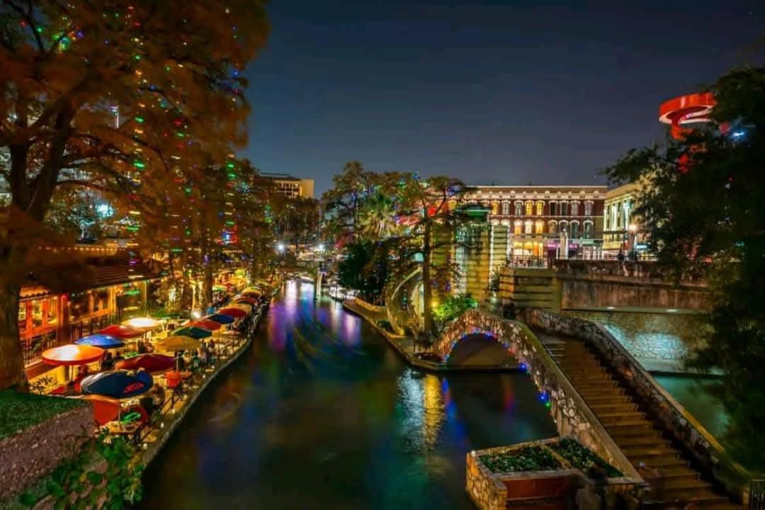 Viva Fiesta Condo On San Antonio Riverwalk ภายนอก รูปภาพ